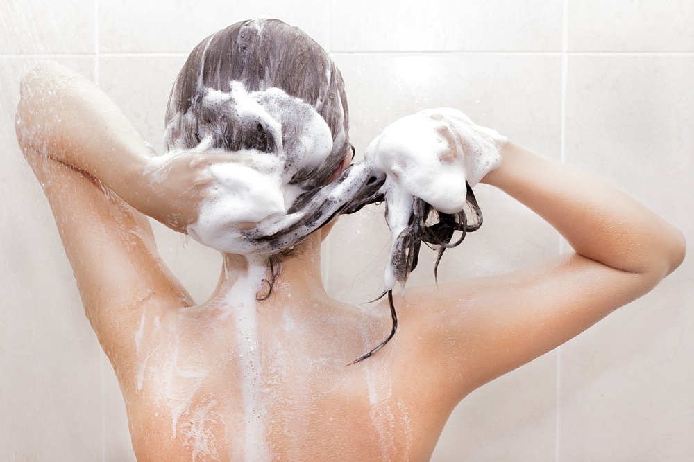 How Toxic Is Your Shampoo? What To Look Out For