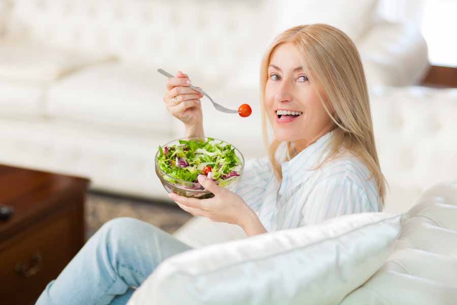 9 Anti-aging Foods for Women above 40 to Restore their Youthful Appearance