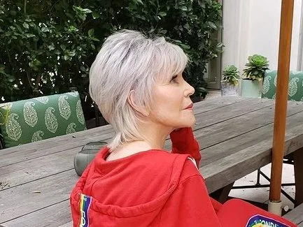 Jane Fonda Loves Her Gray Hair and You Can Too