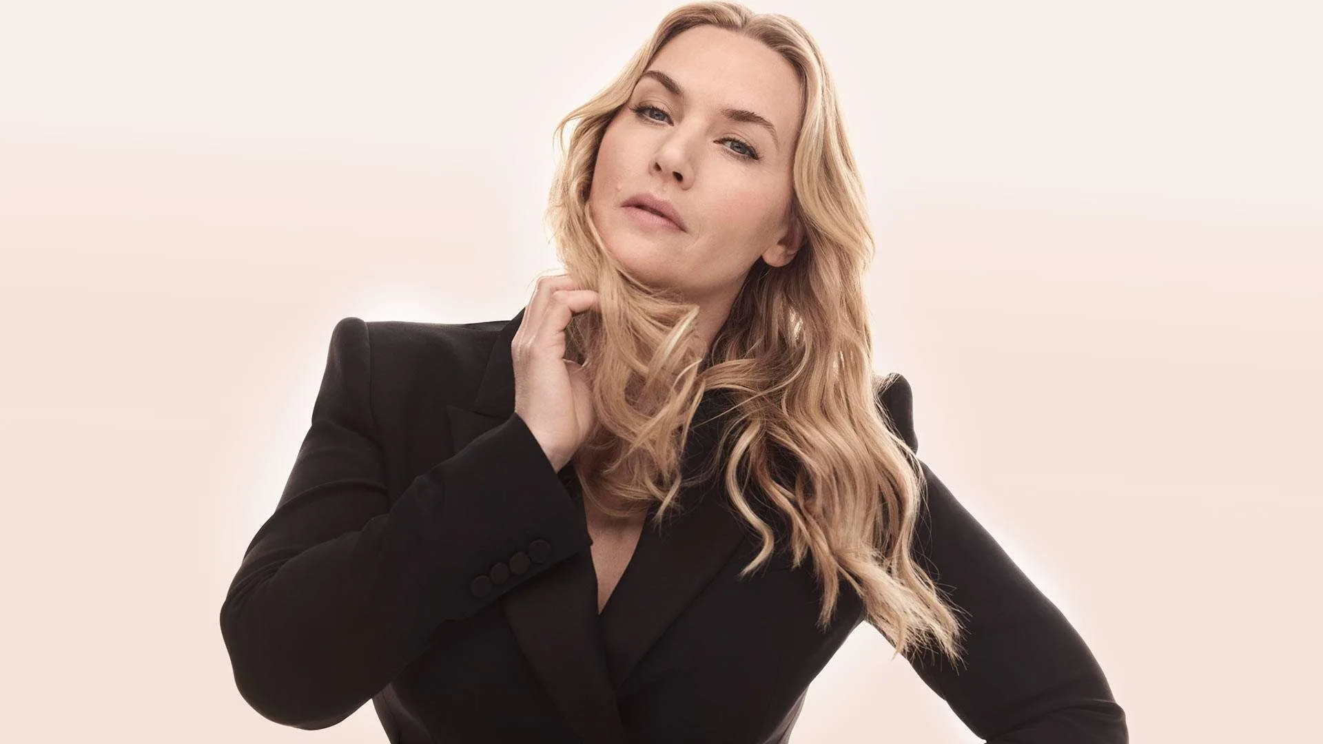 Kate Winslet Proves That Natural is Simply Best In New L’Oreal Campaign