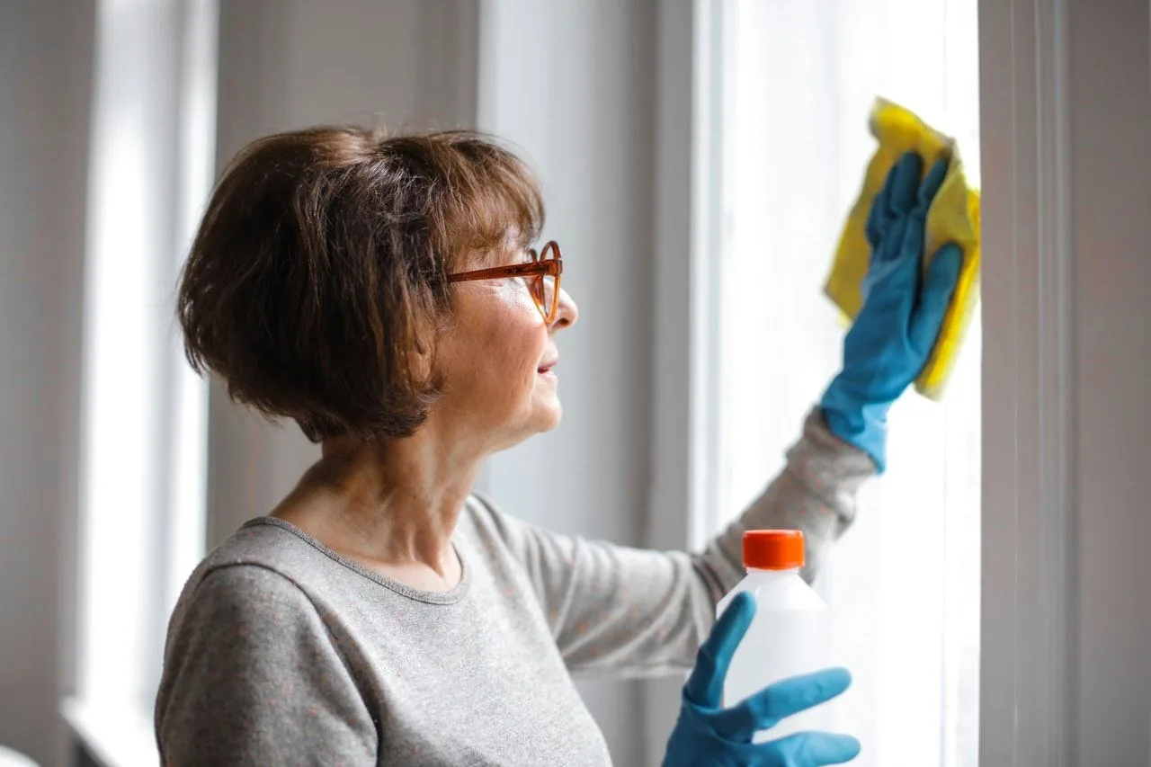 Doing Chores and Socializing Can Reduce Risk Of Dementia