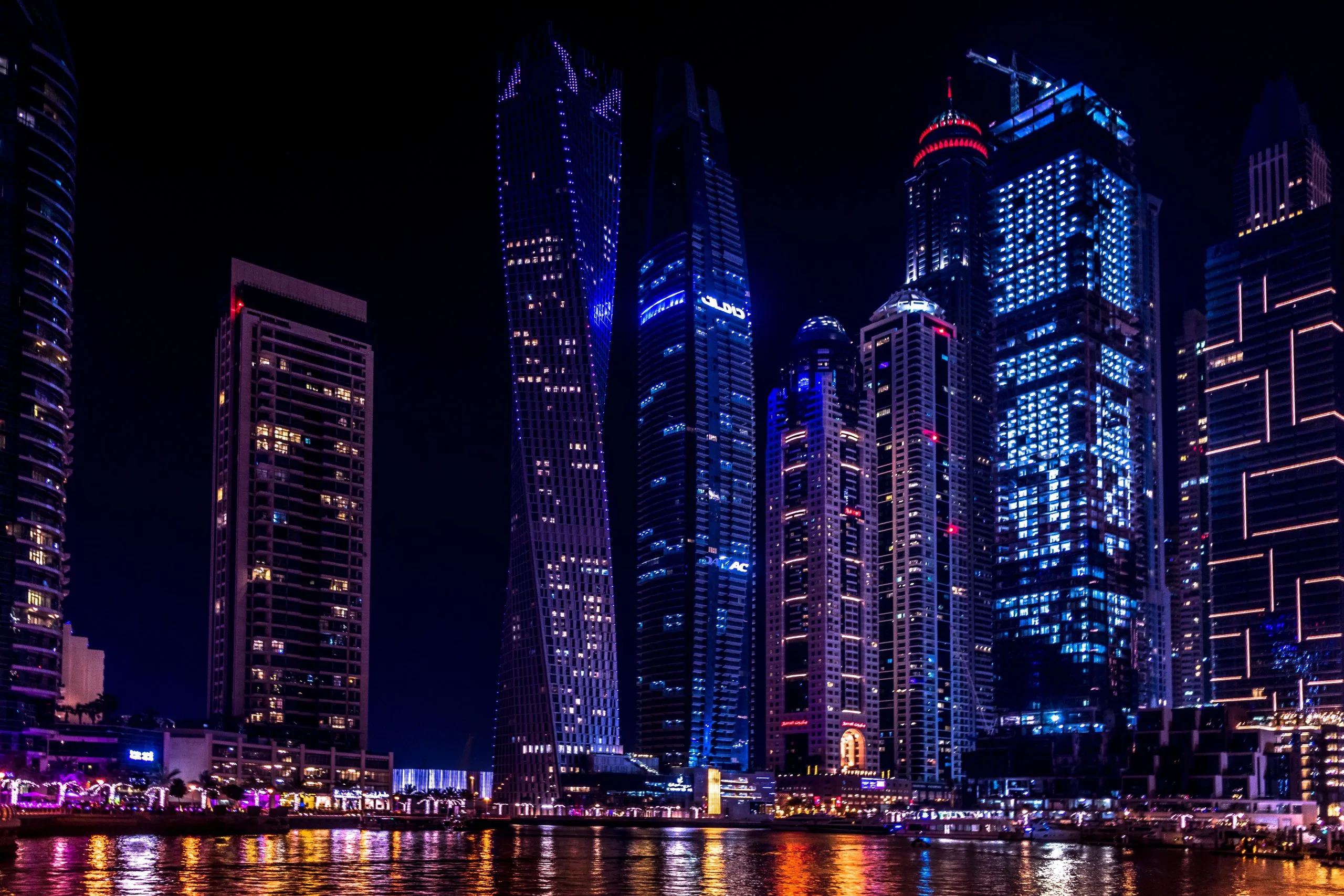 Live in Style and Comfort in Harbour Lights in Dubai