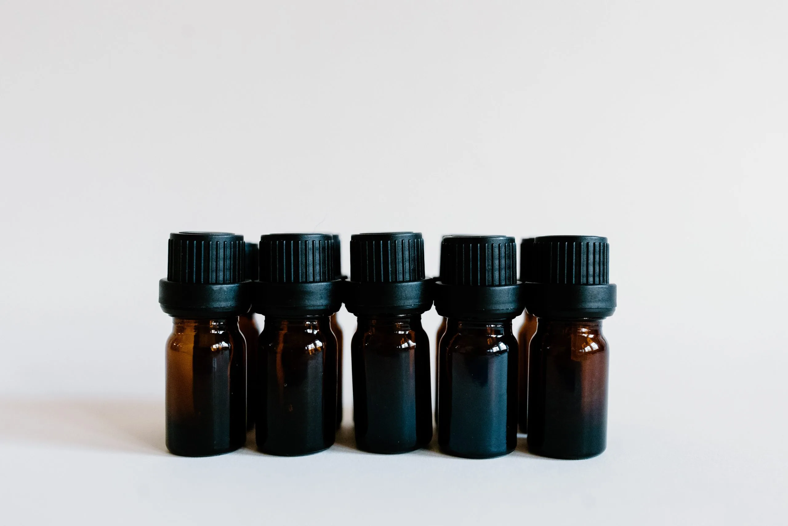 The Essential Oils Overview: Risks, Benefits, and Variations