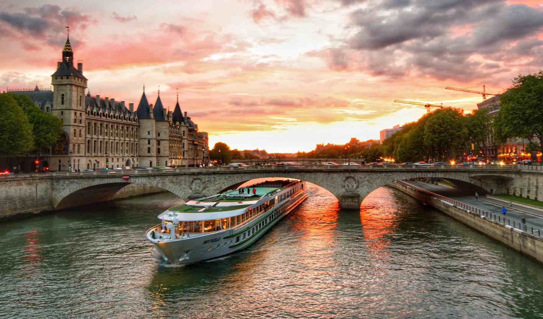 Romantic and Scenic: Seine River Tours and Things to Do on the Seine River