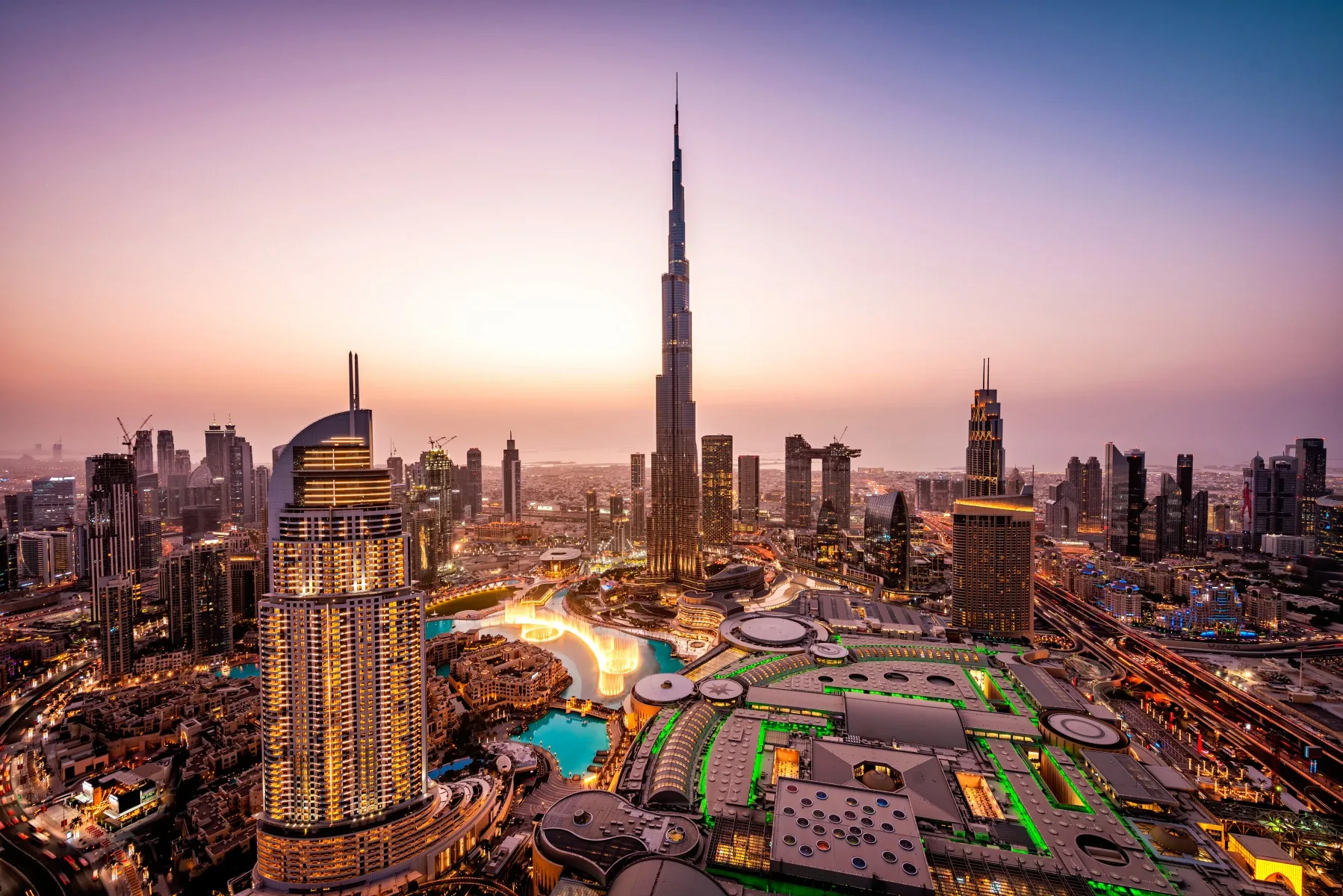 From Desert Safaris to Luxury Shopping: Dubai’s Must-Do Experiences