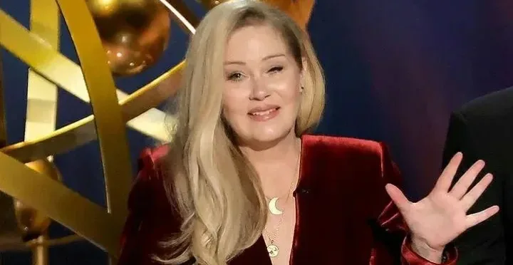 Christina Applegate’s Appearance At Emmy’s Amplifies MS Awareness