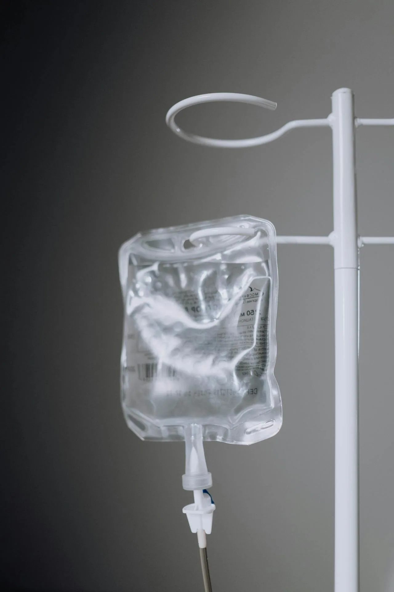 Unregulated Spaces Pose Health Risks with IV Drips and Injections, Warns FDA